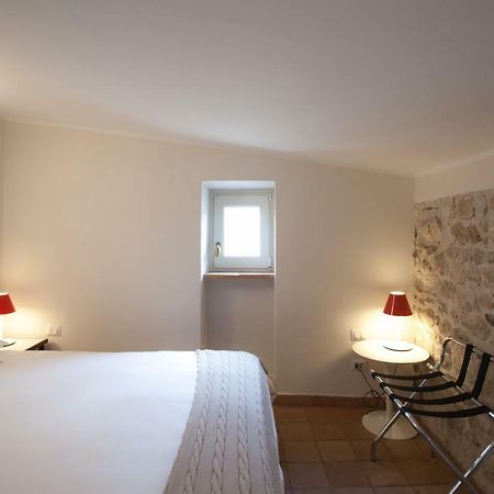 Lelive Bed And Breakfast Sermoneta Extérieur photo