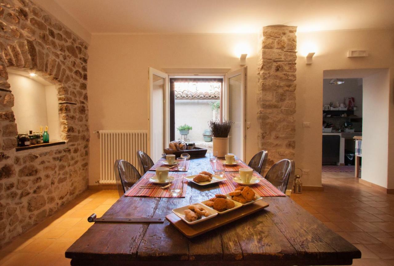 Lelive Bed And Breakfast Sermoneta Extérieur photo