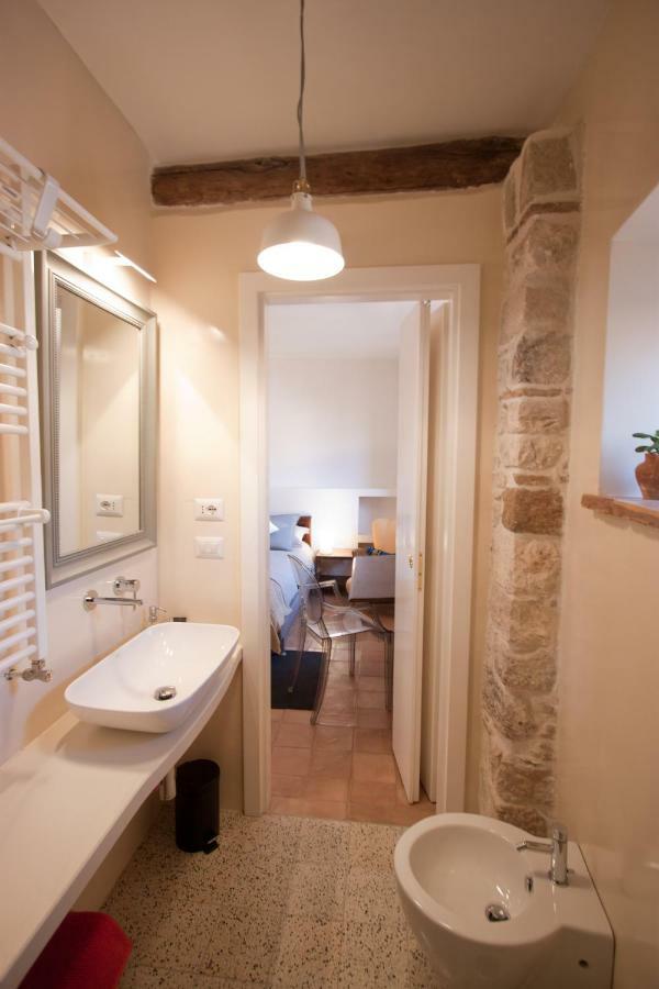 Lelive Bed And Breakfast Sermoneta Extérieur photo