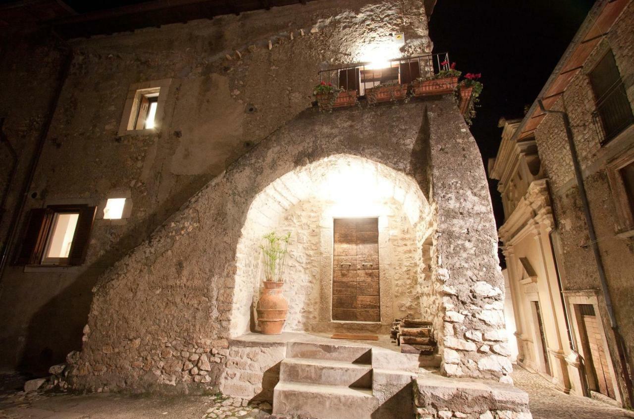 Lelive Bed And Breakfast Sermoneta Extérieur photo